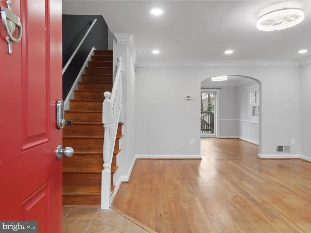 138 Cambridge Rd #a, ALEXANDRIA