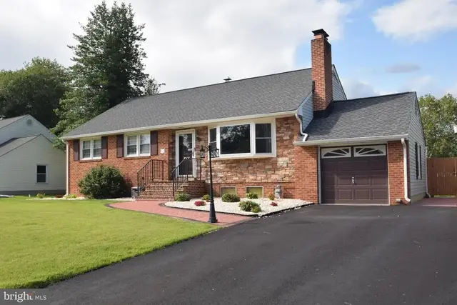 225 Schafer Blvd, New Castle