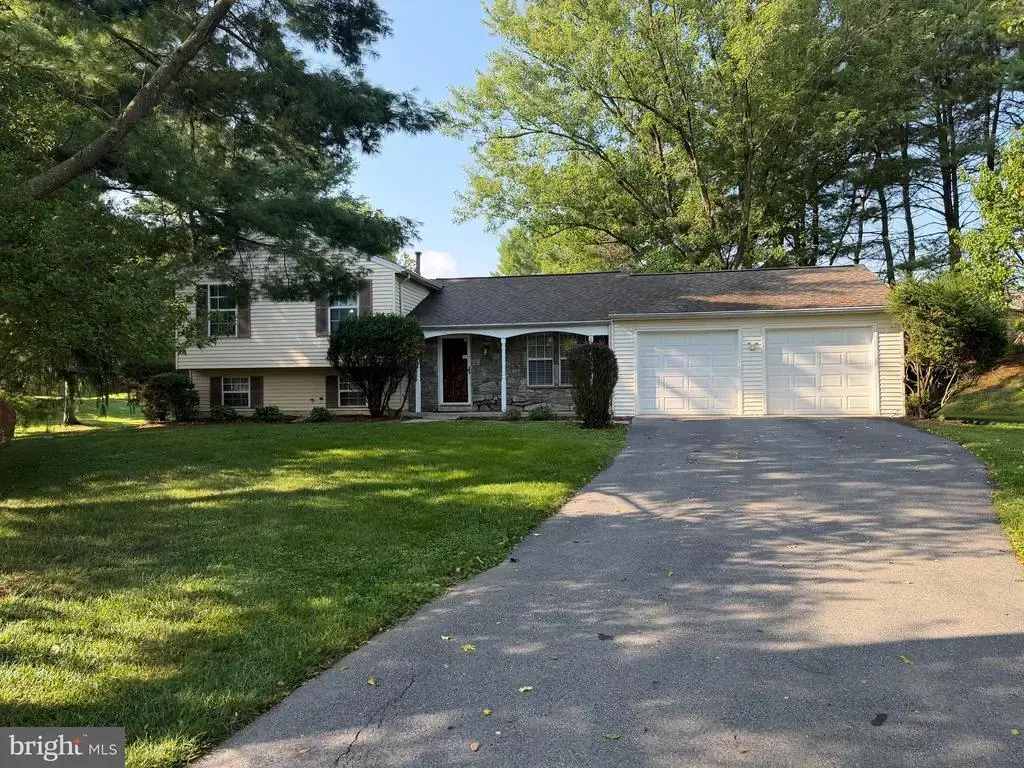 15705 Anamosa Dr, DERWOOD