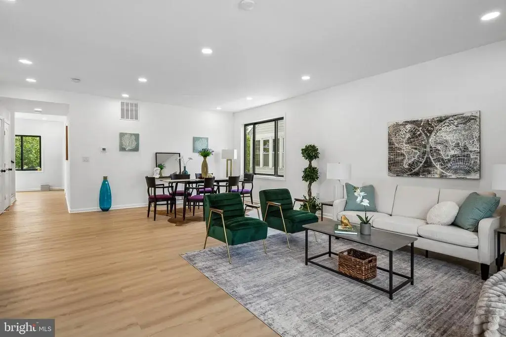 3108 Adams St Ne, WASHINGTON