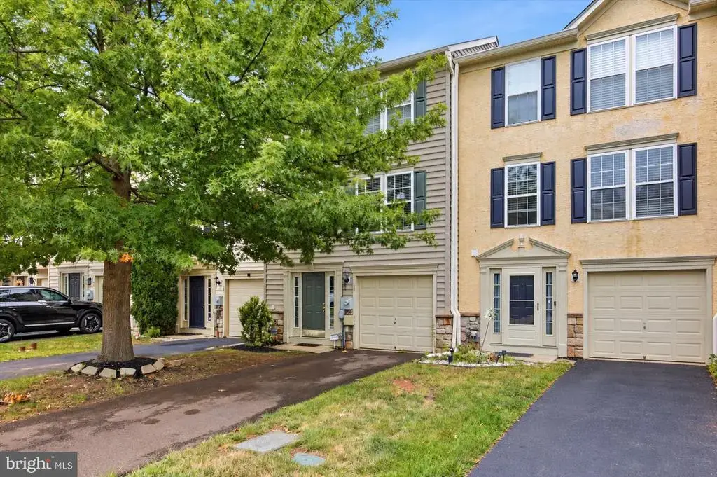 30 N Savanna Dr, POTTSTOWN