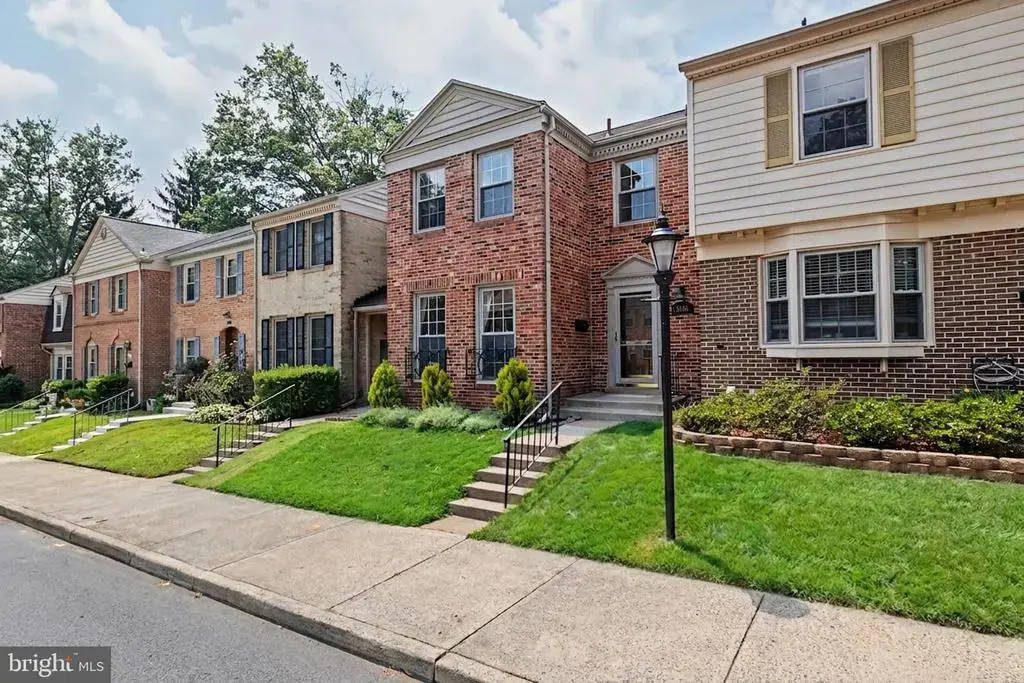 5426 Cabot Ridge Ct, FAIRFAX