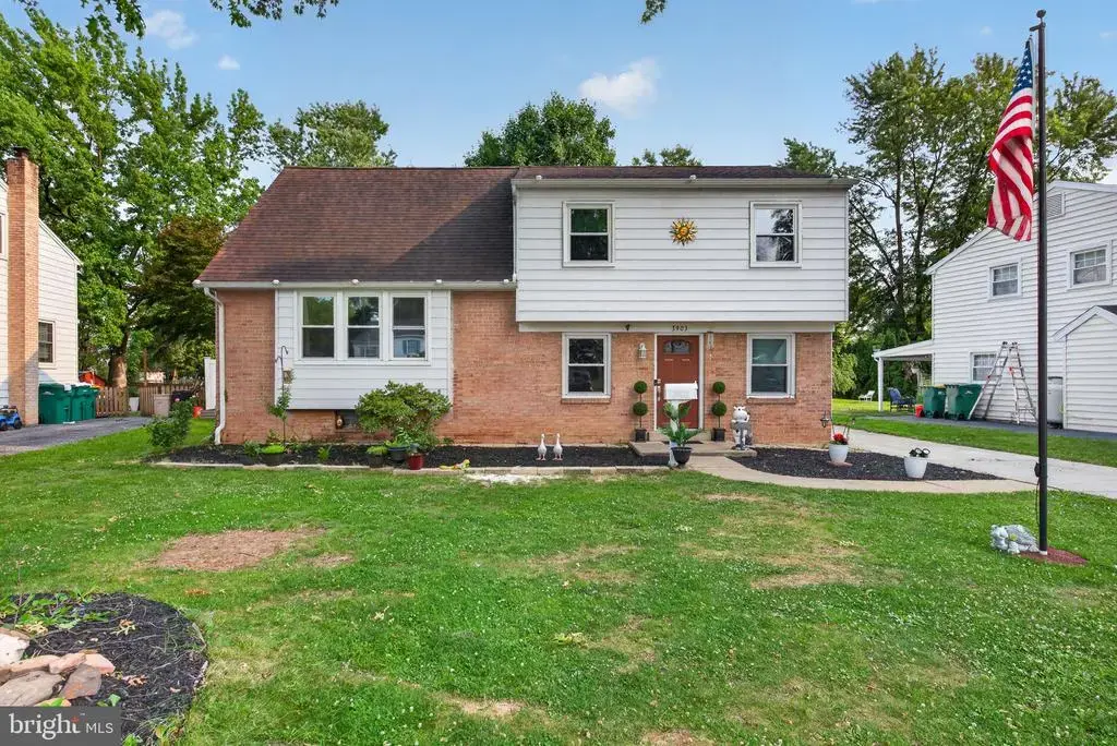 3903 Chestnut St, CAMP HILL