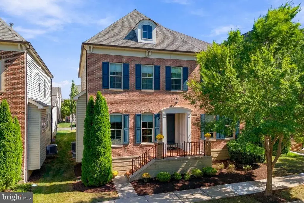 20646 Holyoke Dr, ASHBURN