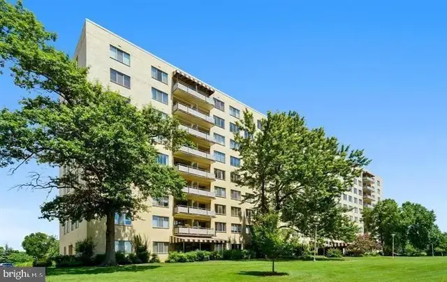 6641 Wakefield Dr #601, Alexandria