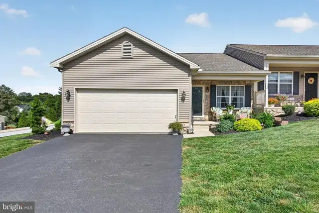 107 Shetland Dr #106, Red Lion