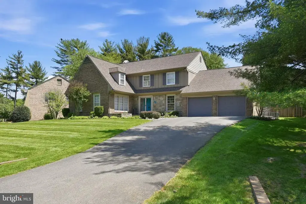 7556 Pepperell Dr, BETHESDA