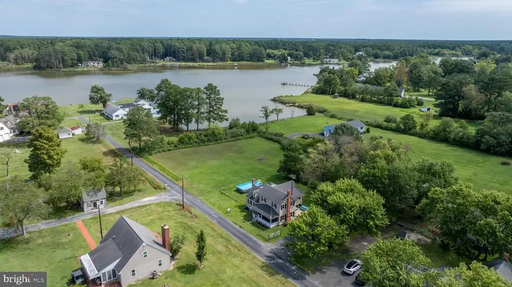 4707 Steamboat Rd, WOOLFORD