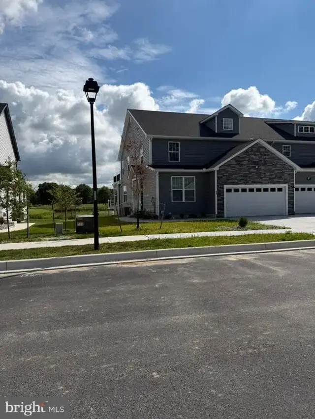 11 Valhalla Ct, Dover