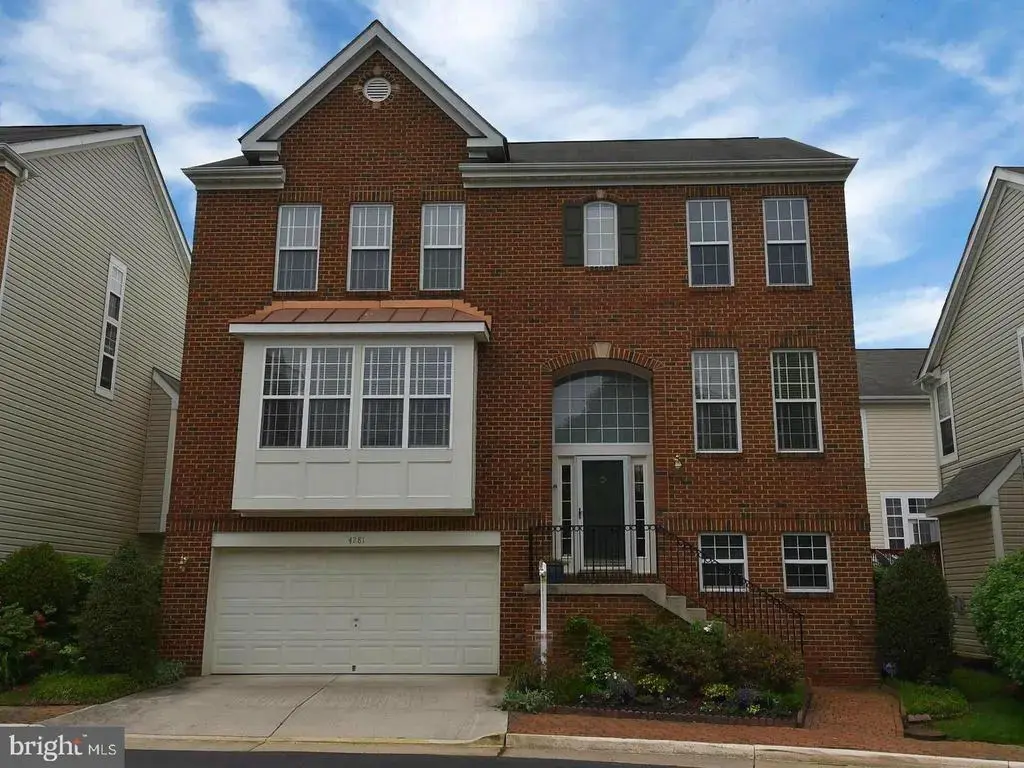 4281 Kearny Ln, FAIRFAX