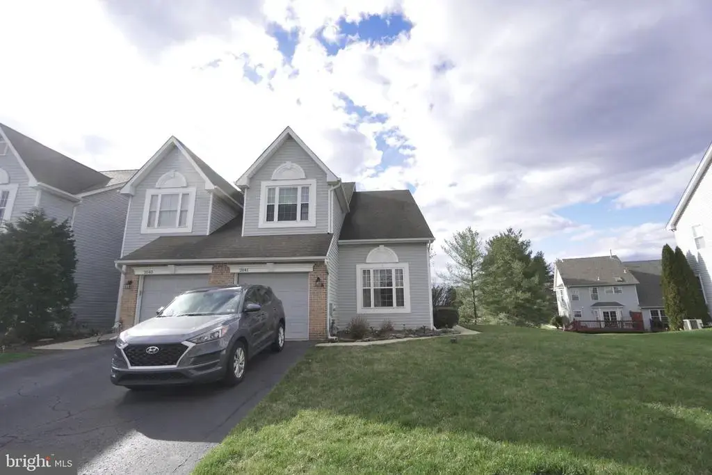 2041 Greenes Way Cir, COLLEGEVILLE
