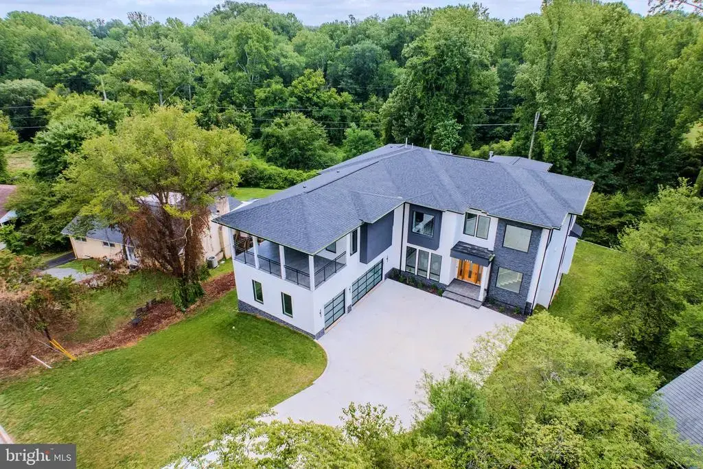 1434 Waggaman Cir, MCLEAN