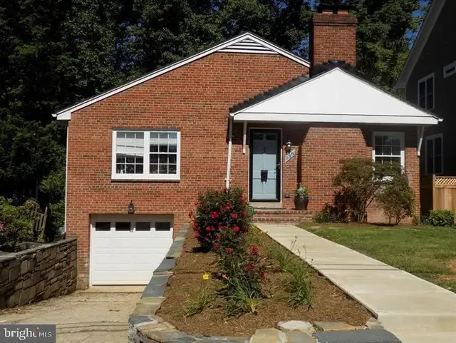 138 S Abingdon St, Arlington