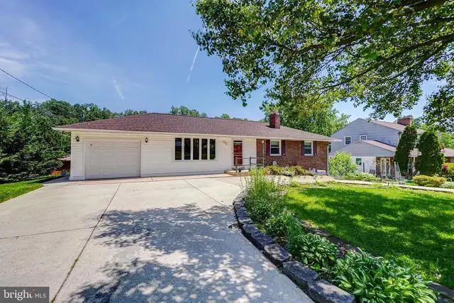 2708 Shanandale Dr, Silver Spring