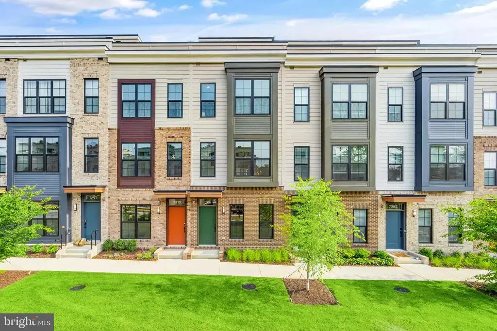 7381 Old Airfield Ln, FALLS CHURCH