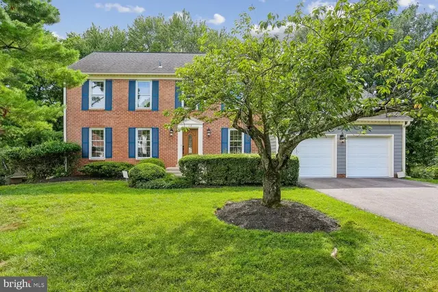 12 Lily Pond Ct, Rockville