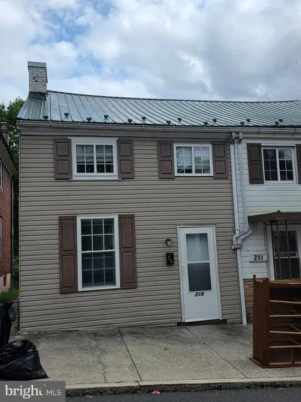 219 Pear St, CUMBERLAND