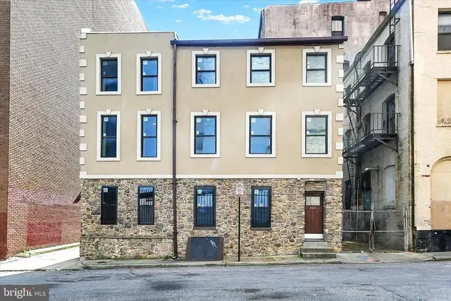 203 Davis St, Baltimore
