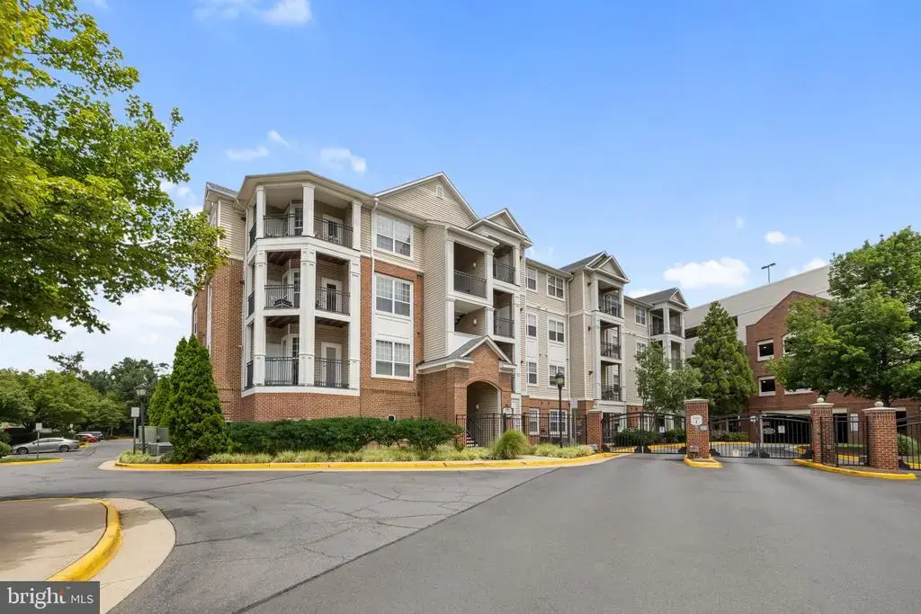 12909 Centre Park Cir #104, HERNDON
