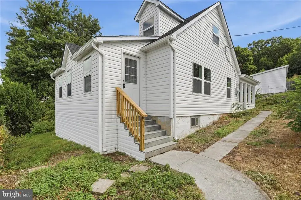 2810 N Frederick Pike, WINCHESTER