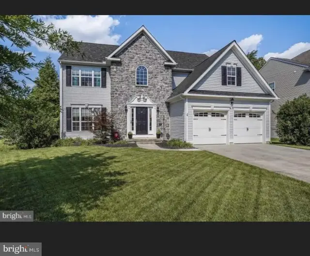 101 Hobbyhorse Ct, Dover