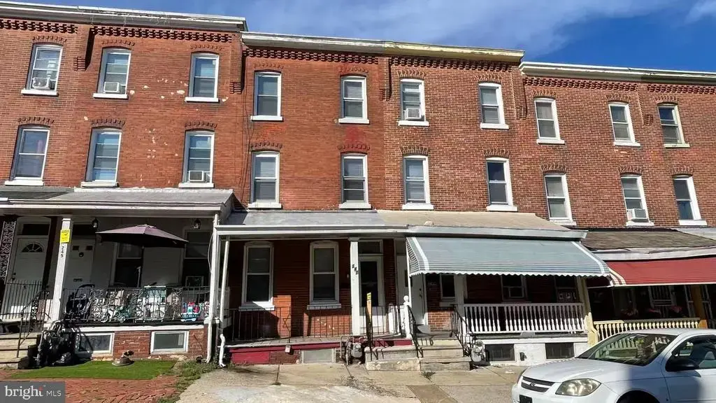 247 E Oak St, NORRISTOWN
