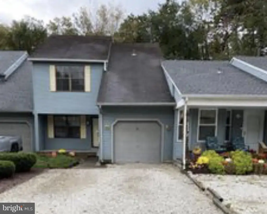 8 Partridge Ct, MARLTON