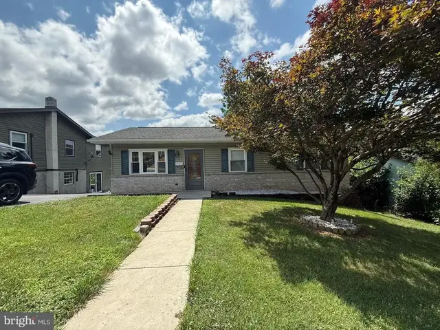 134 Gerald Ave, Reading