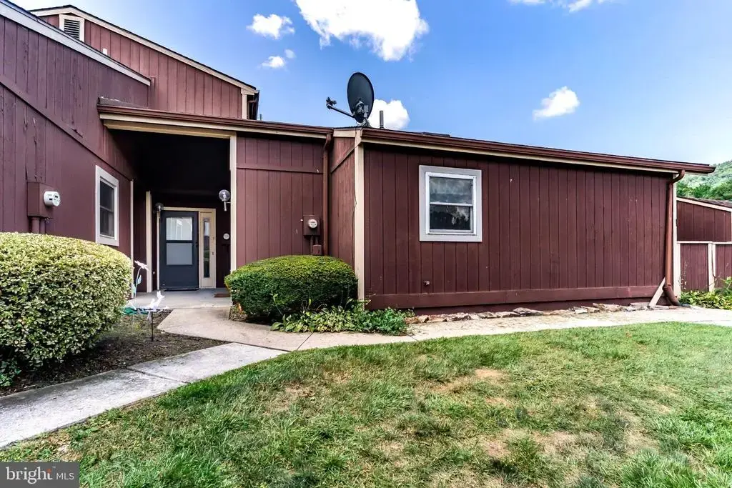 834 Lee Ln, ENOLA