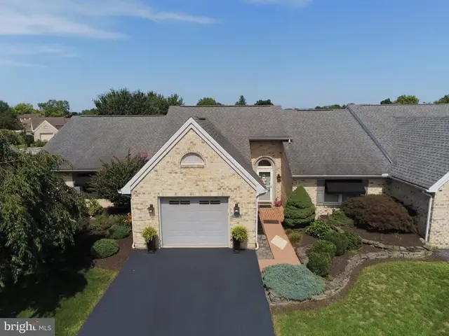 56 Sanibel Ln, Chambersburg