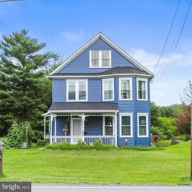 68 Bollinger Rd, Littlestown