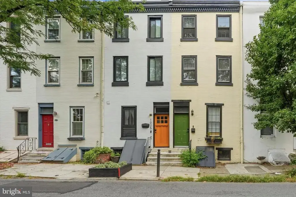 1023 Lombard St, PHILADELPHIA