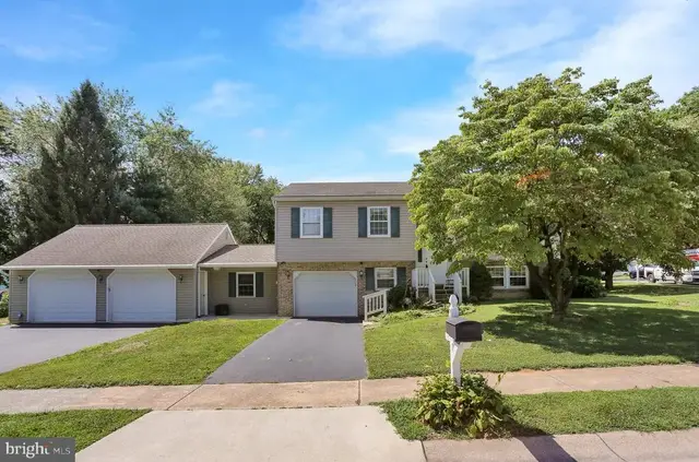320 N Walnut St, Wernersville