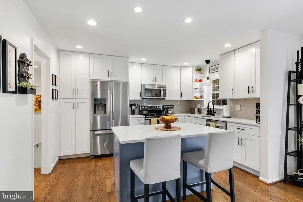 613 N Armistead St, ALEXANDRIA