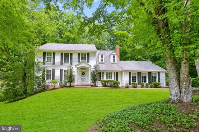 11294 Chinn House Dr, Fairfax Station