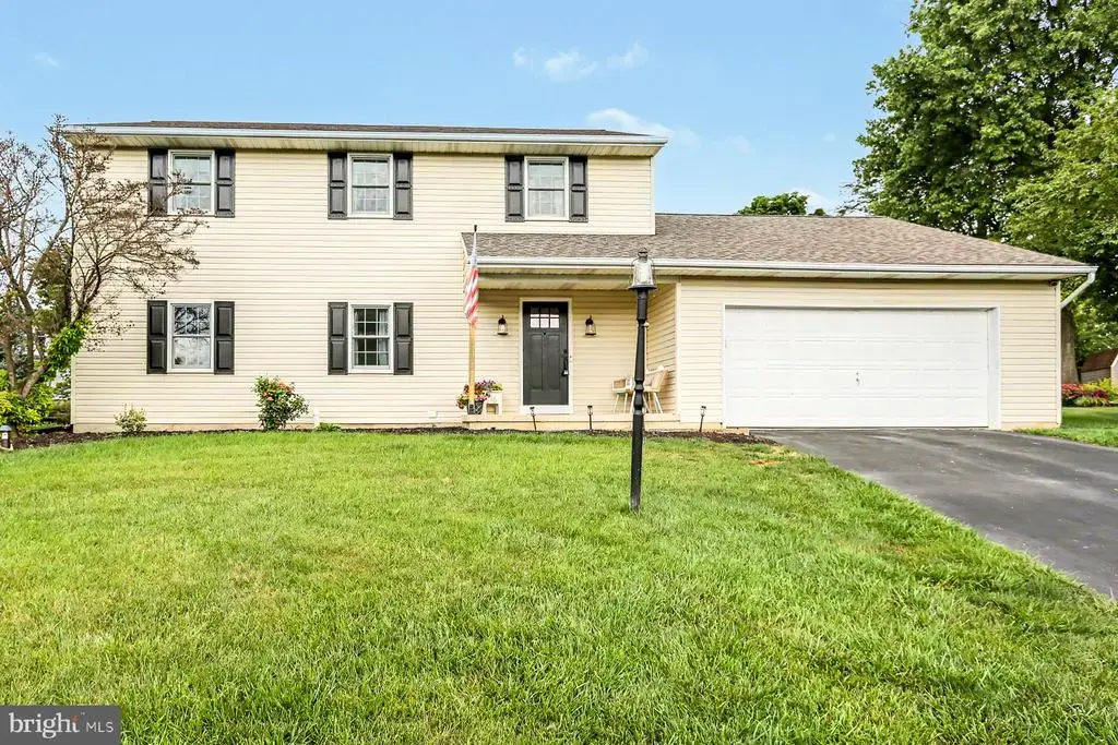401 Greenfield Dr, LEBANON