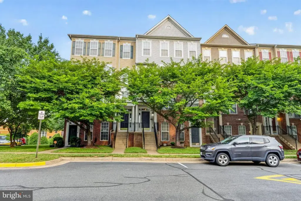 15541 John Diskin Cir, WOODBRIDGE