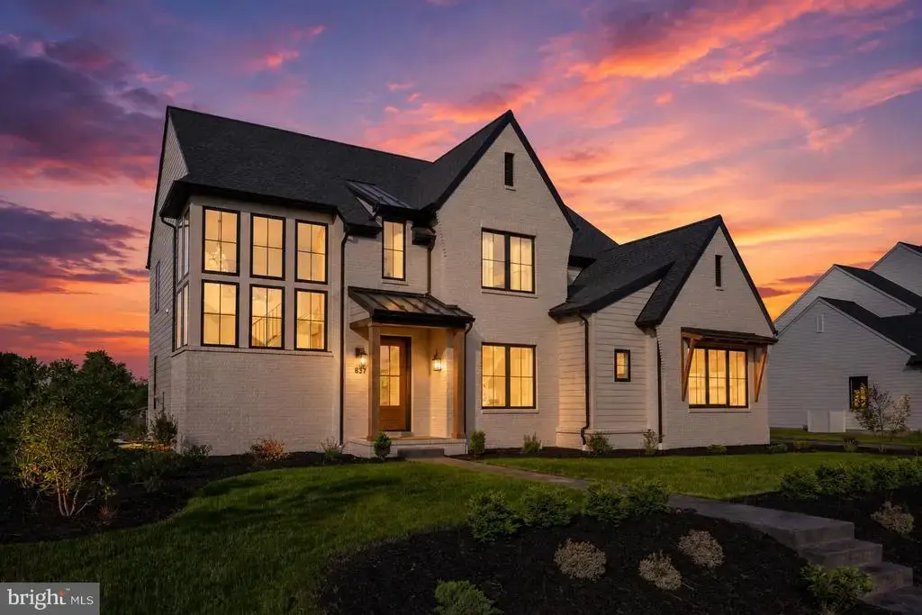 837 Wheatfield Ln, LEBANON