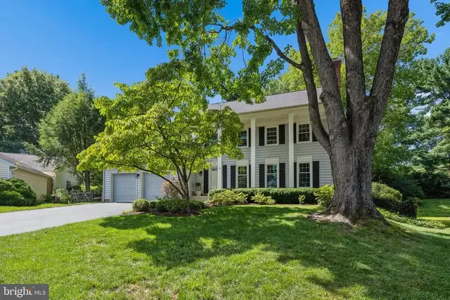 9 Doolittle Ct, Montgomery Village