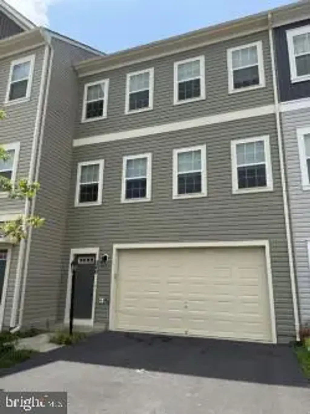 240 Parkland Dr, STEPHENSON