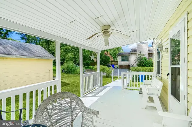 206 Oak St, Edgewood