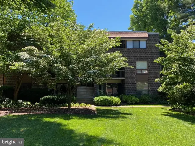 407 Christopher Ave #34, Gaithersburg