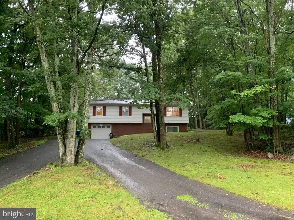 33 Seneca Rd, MOUNT POCONO