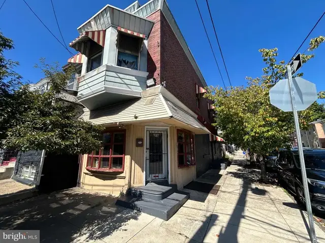 5927 Media St, Philadelphia