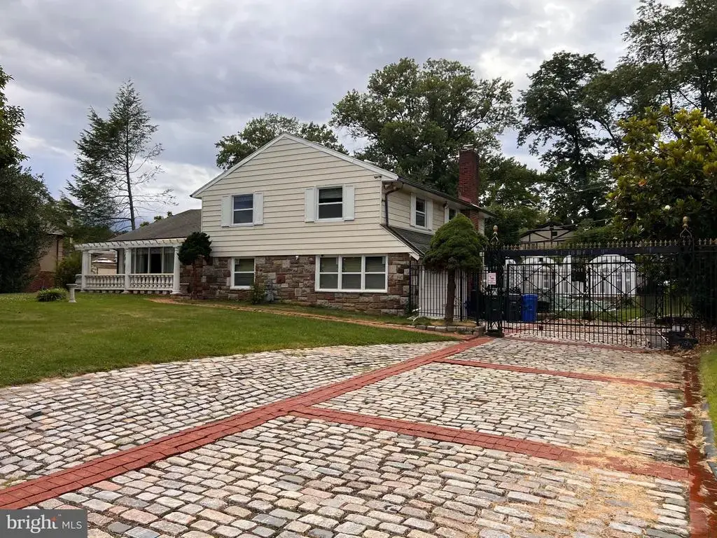 1868 Pine Rd, HUNTINGDON VALLEY