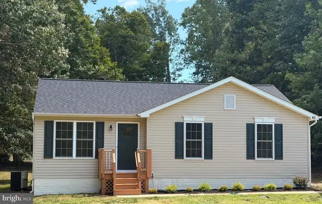 13364 Julien St, Woodford
