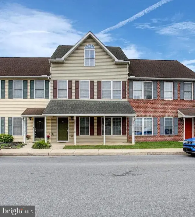 102 S Earl St, Shippensburg
