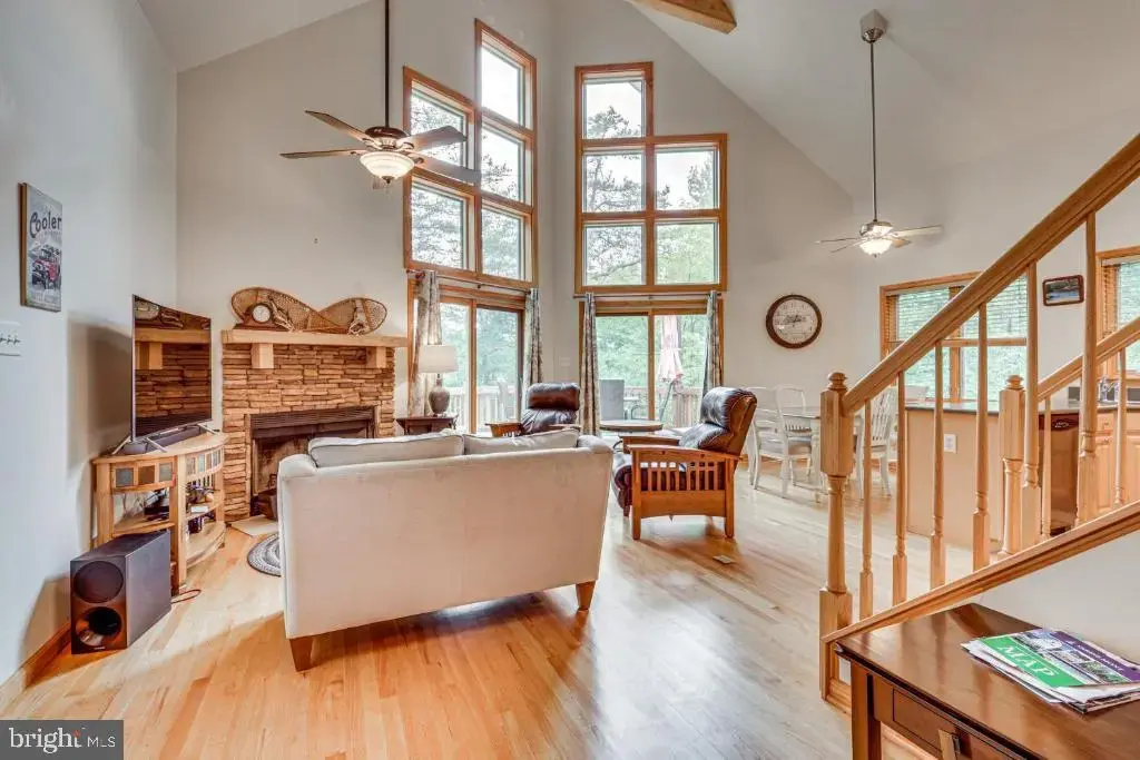 218 Nelson Way, BASYE