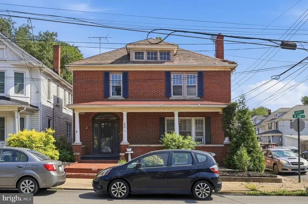 800 W King, MARTINSBURG
