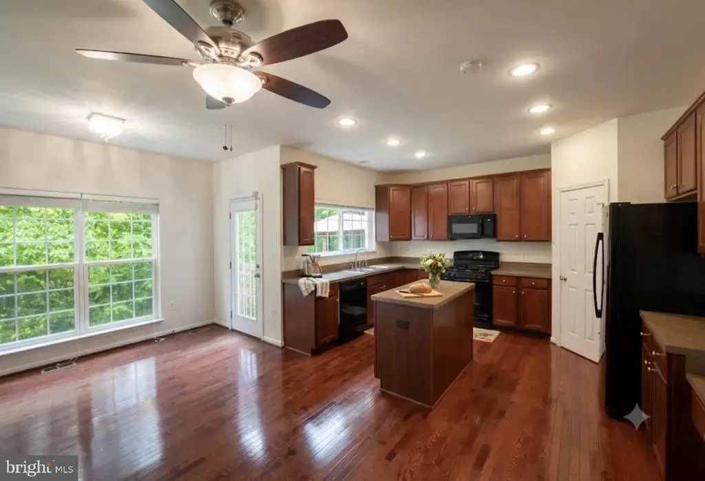8268 Linblake Ct, MANASSAS